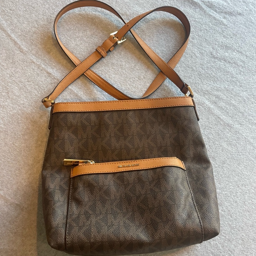 Michael Kors Tan Brown Crossbody Bag with Elegant Design